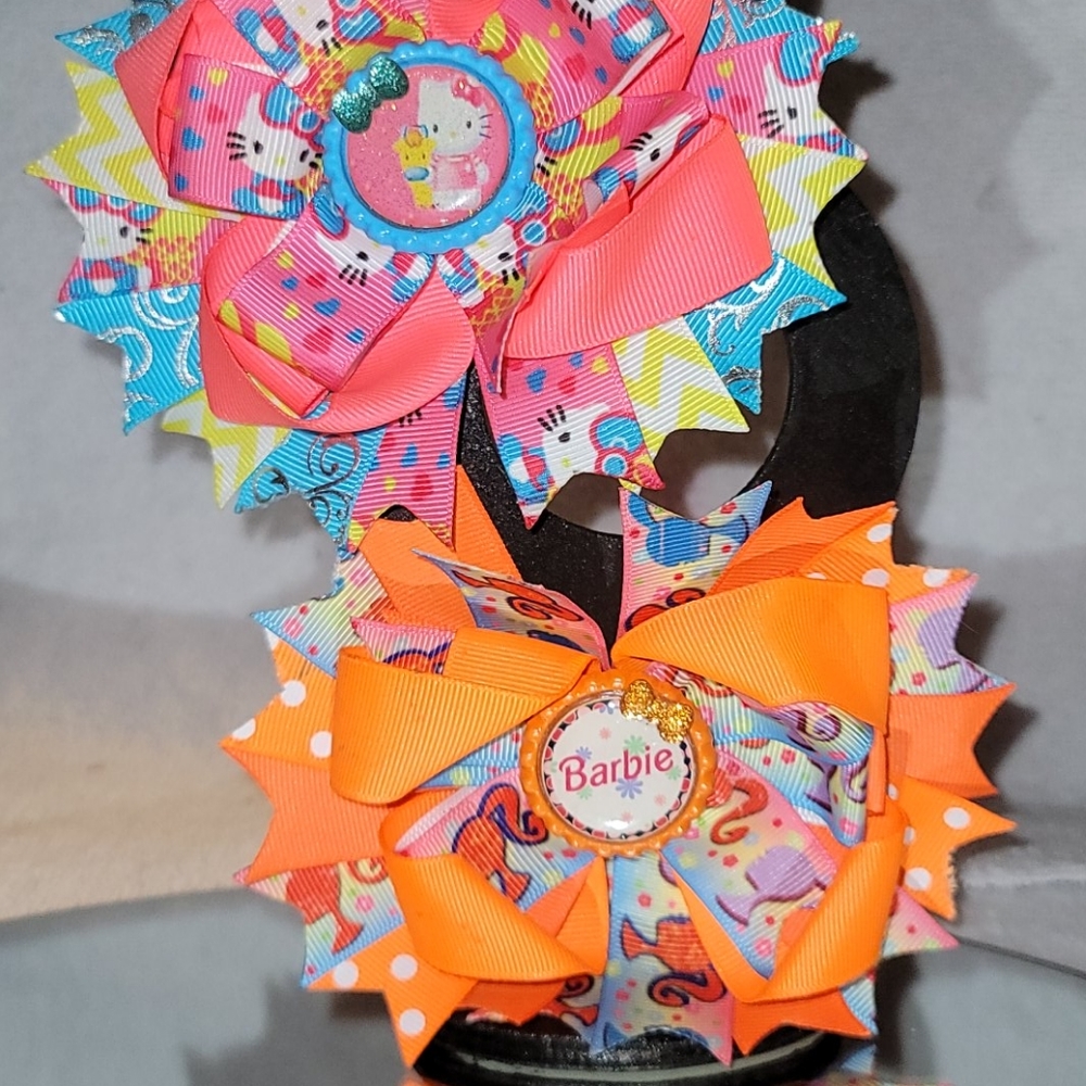 Set of 2 Bright girls hair bows 🎀🎀